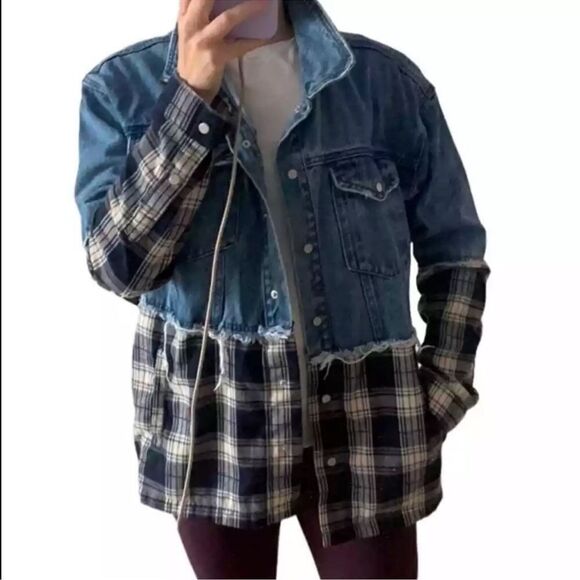 Misguided Oversized Blue Denim
Jacket(Size 6) - Picture 2 of 7